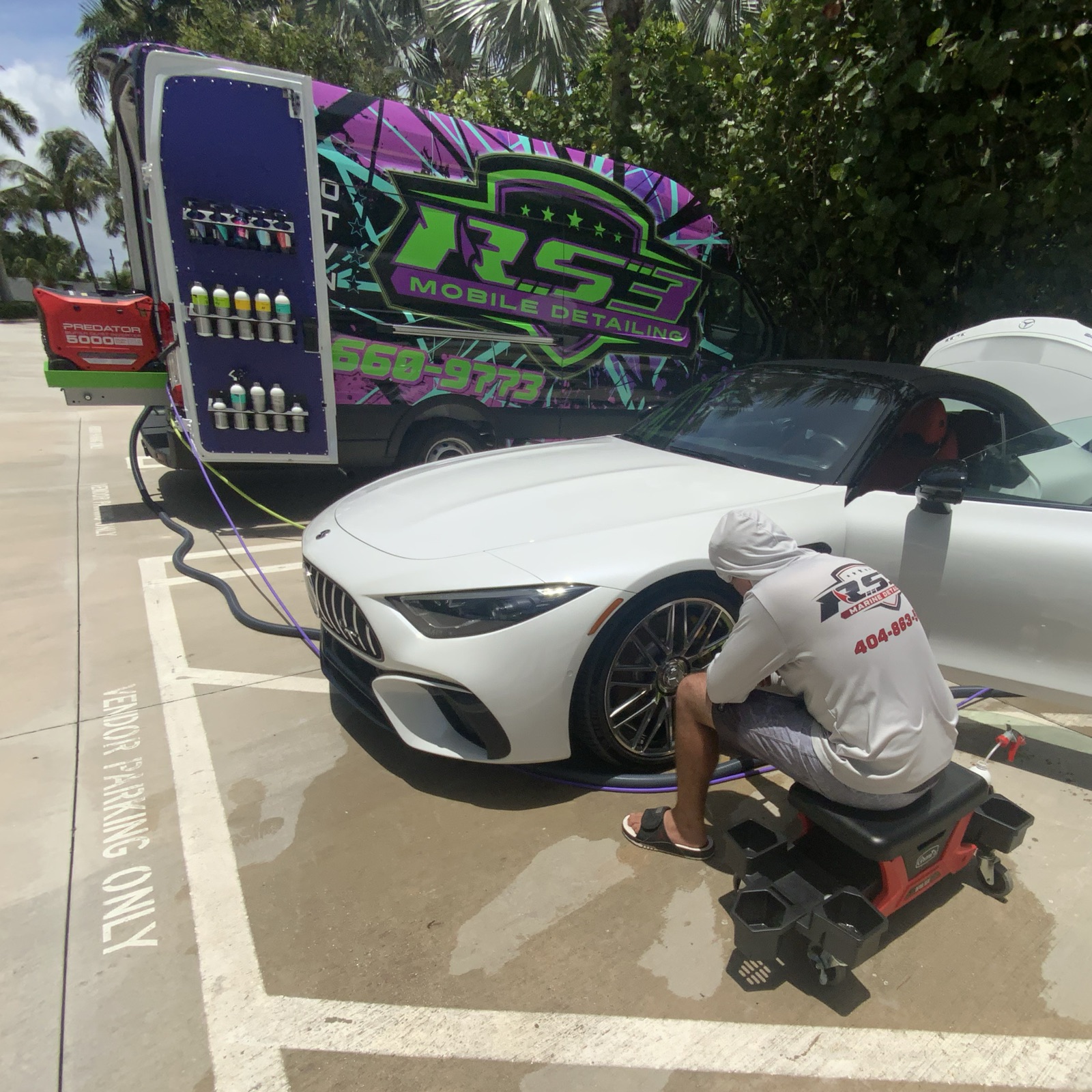 Mobile auto detailing on site